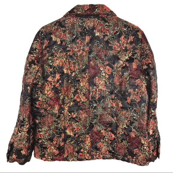Beautiful Asian Brocade Quilted Jacket - Picture 5 of 11
